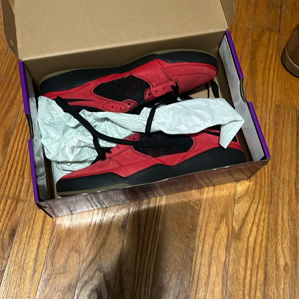 Nike SB Ishod 1 (Deadpool)